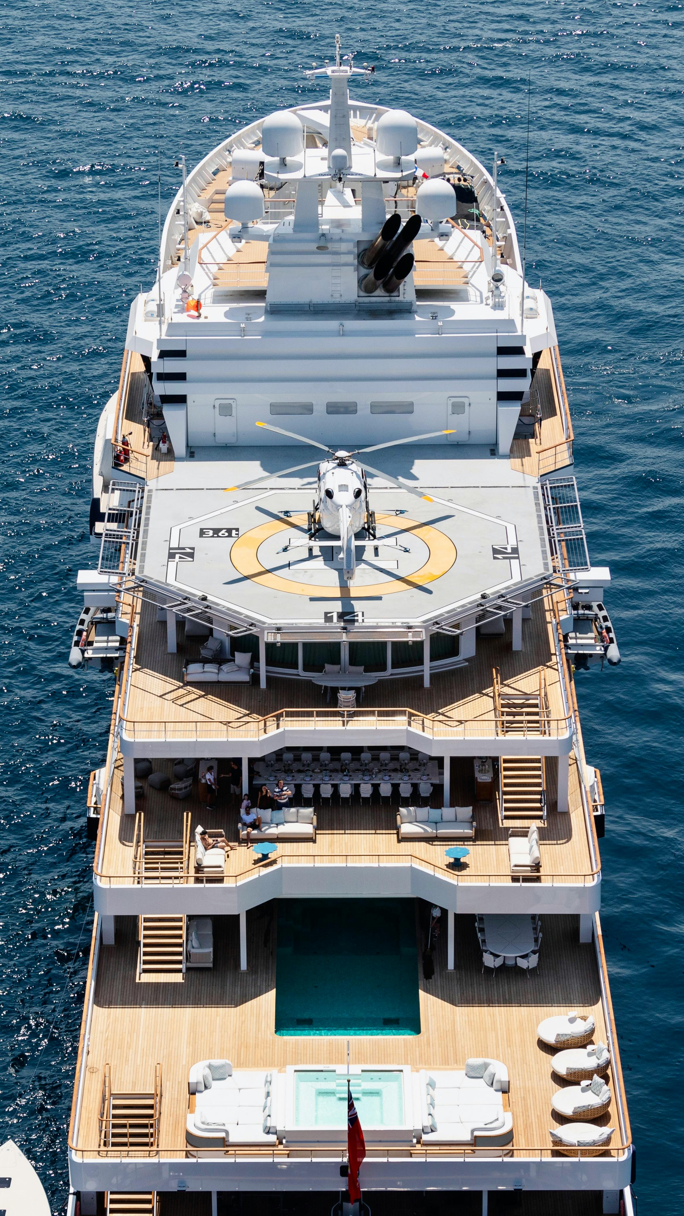 Villa Right